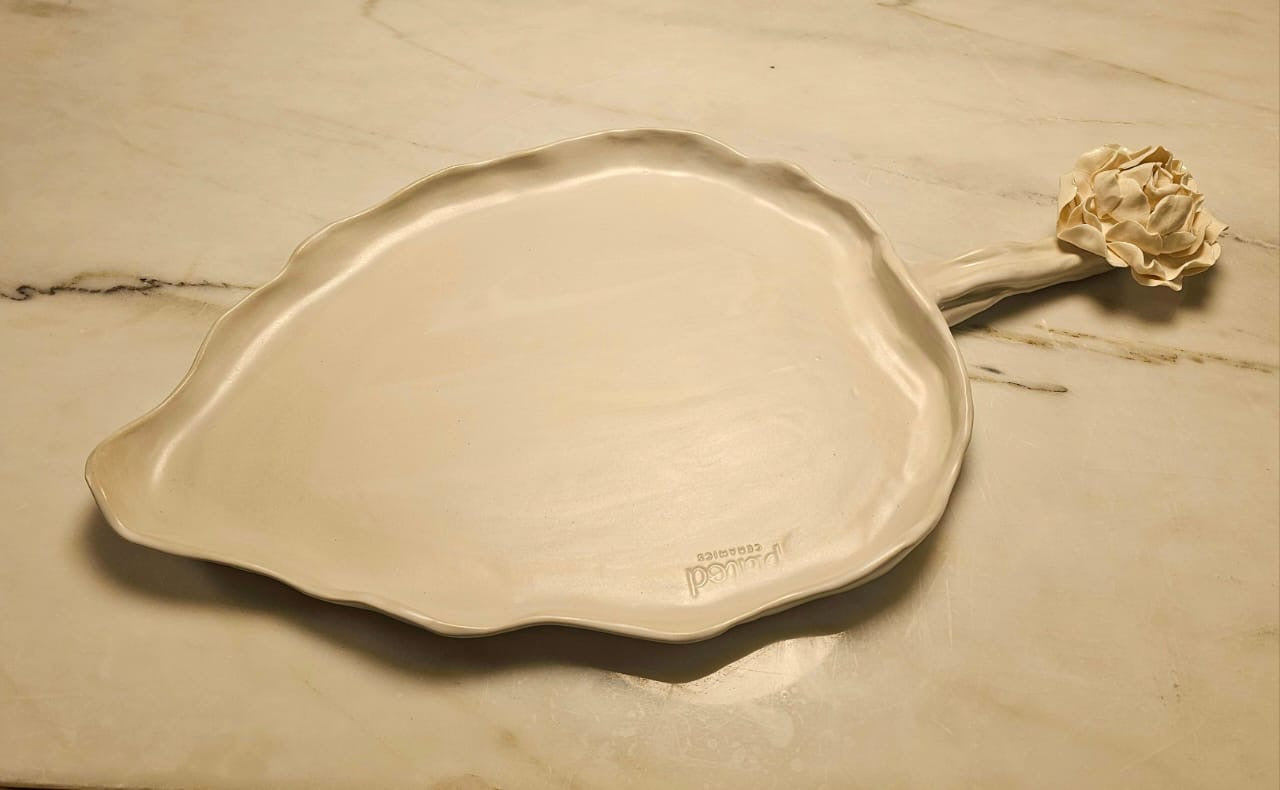 LEAF PLATE + PORCELAIN FLOWER