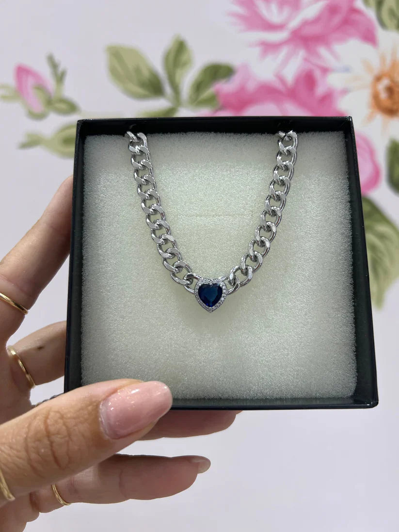 CHAIN NECKLACE WITH GREEN HEART